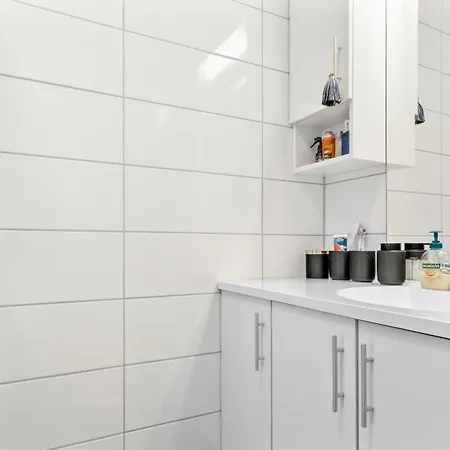Appartement Sentrum: Koselig Med 2 Soverom! *